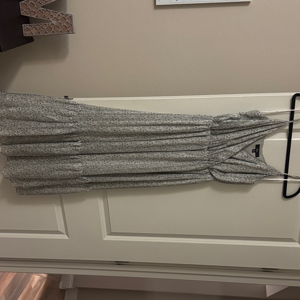 Lulu's Gray Floral Maxi Dress